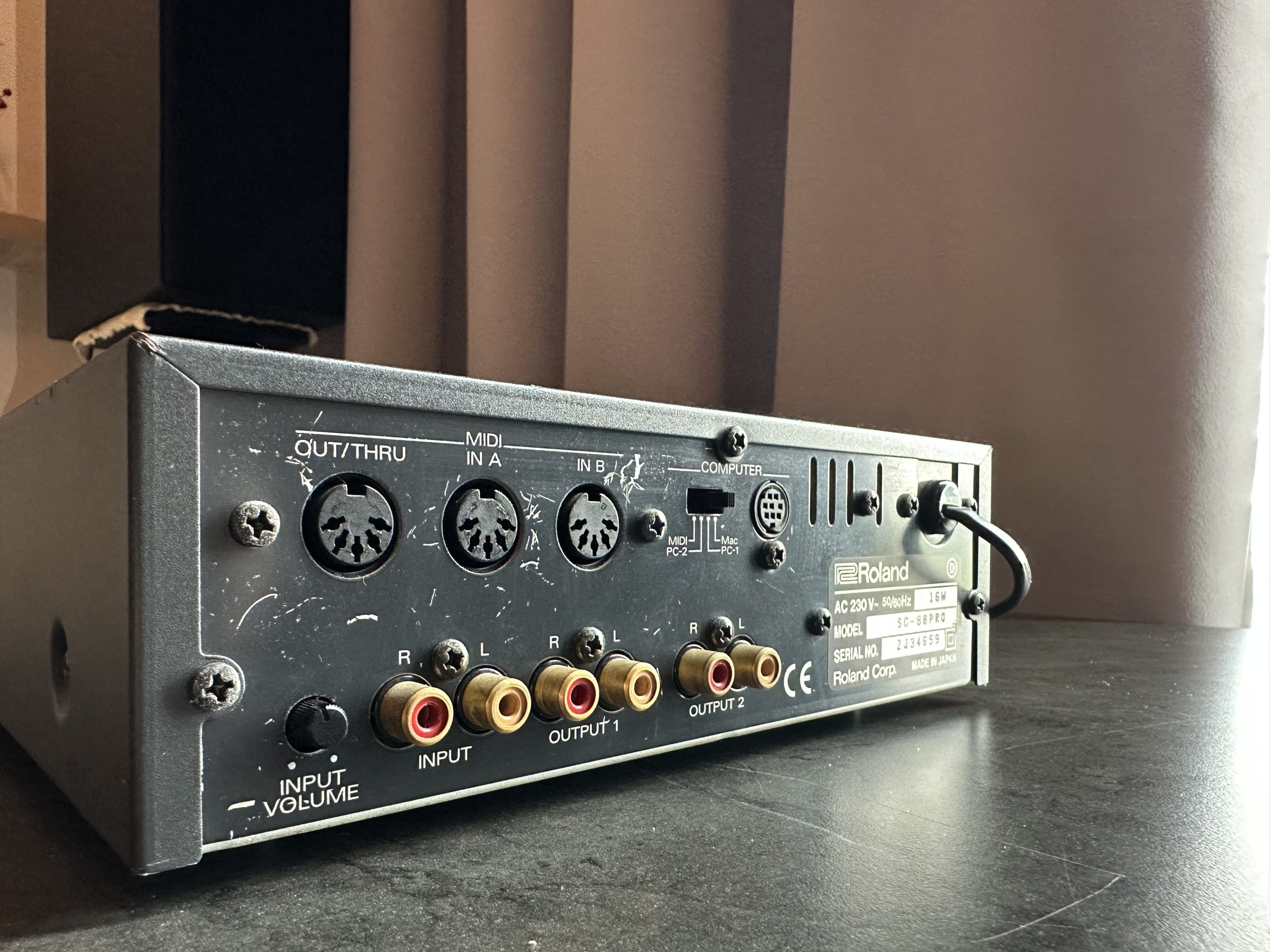 Vintage Roland Sound Canvas SC-88 Pro (Made in Japan)