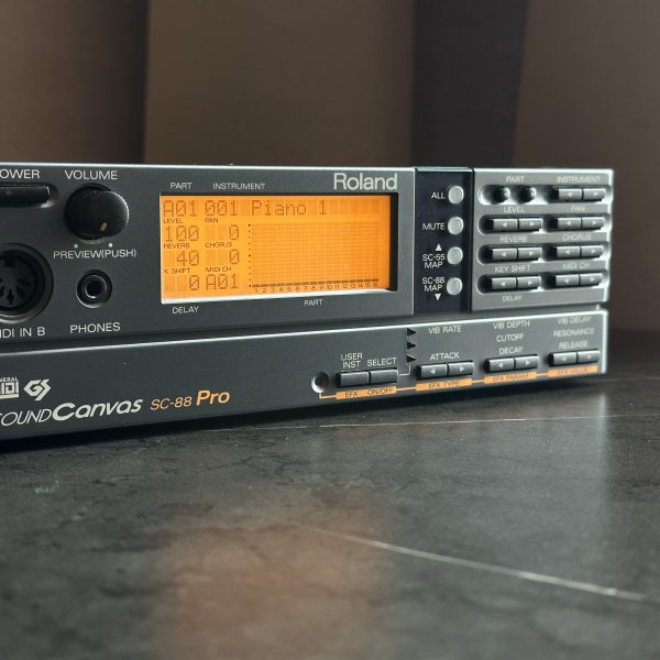 Vintage Roland Sound Canvas SC-88 Pro (Made in Japan)